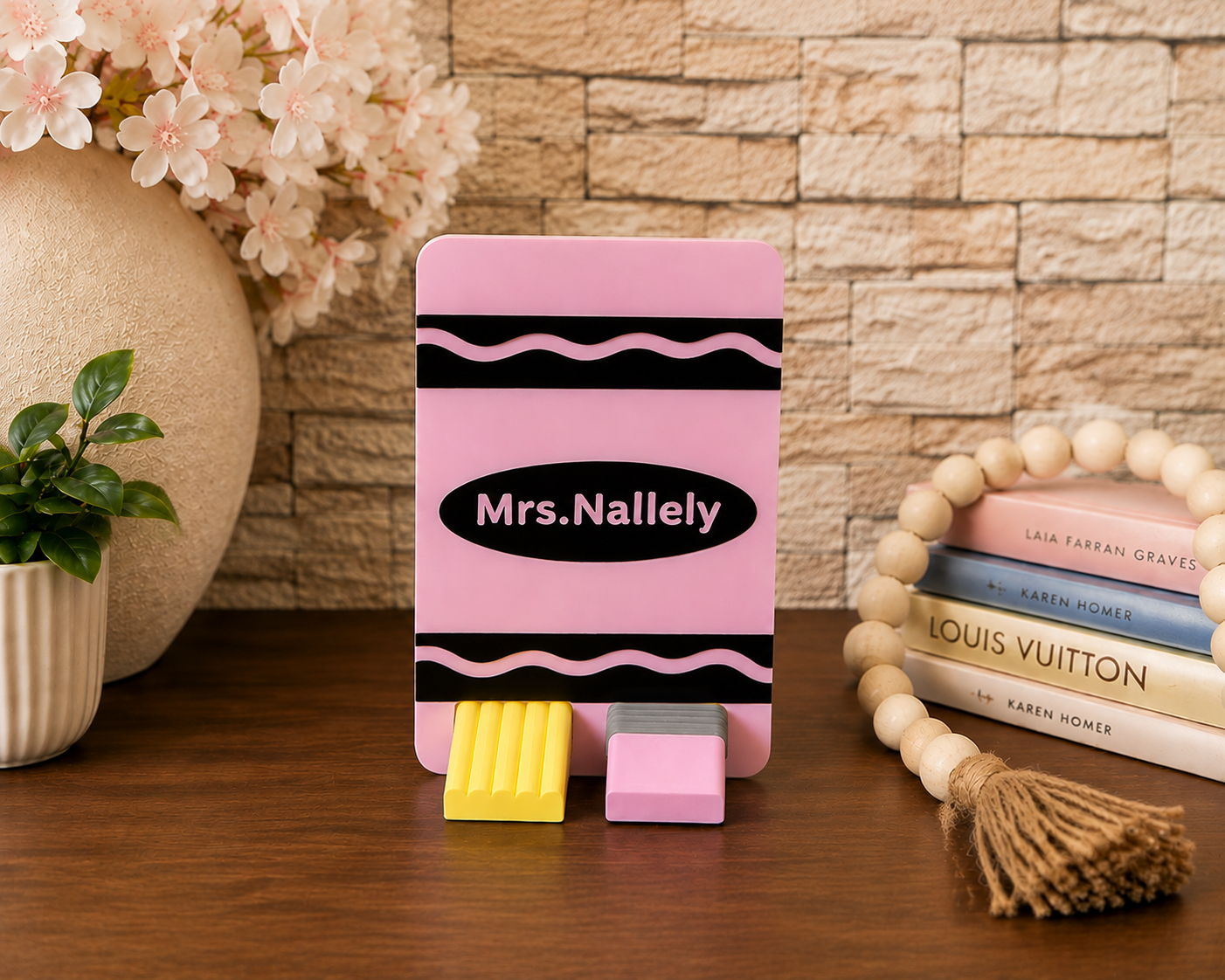 Personalized Phone Stand – Custom 3D Teacher & Desk Phone Holder
