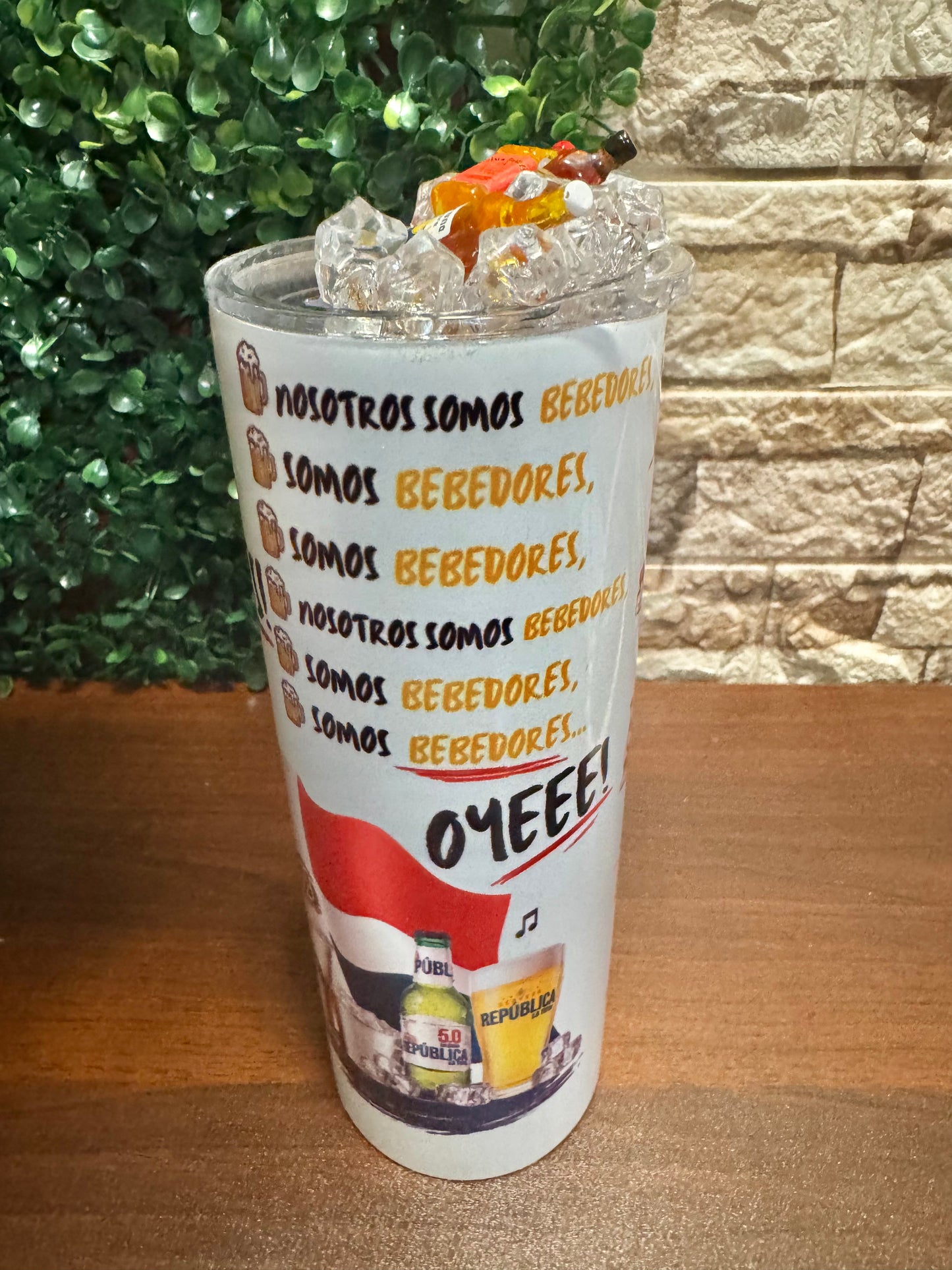 20 oz “Somos Bebedores” Premium Tumbler with Decorated Lid 🇩🇴🍻