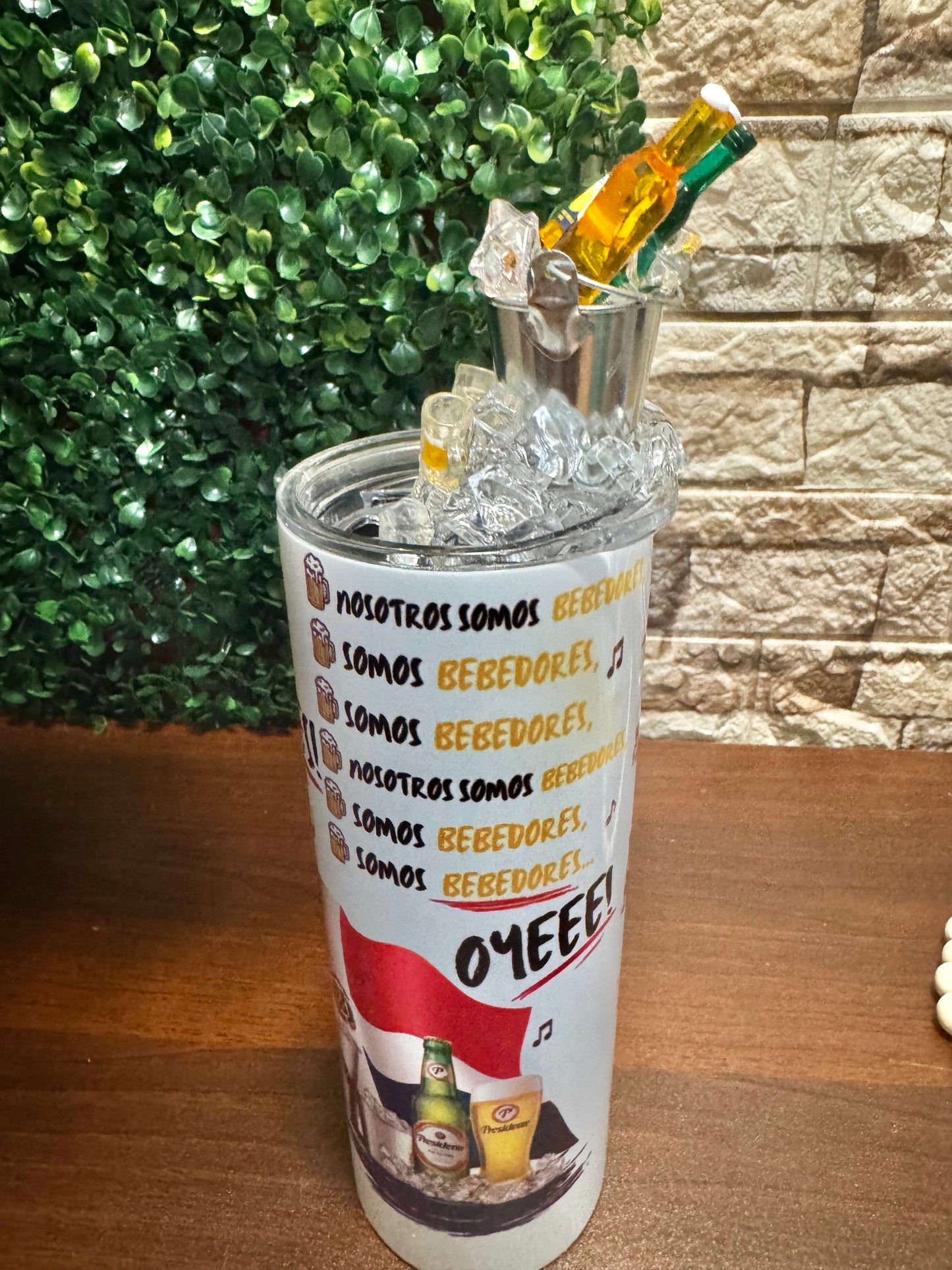20 oz “Somos Bebedores” Premium Tumbler with Decorated Lid 🇩🇴🍻