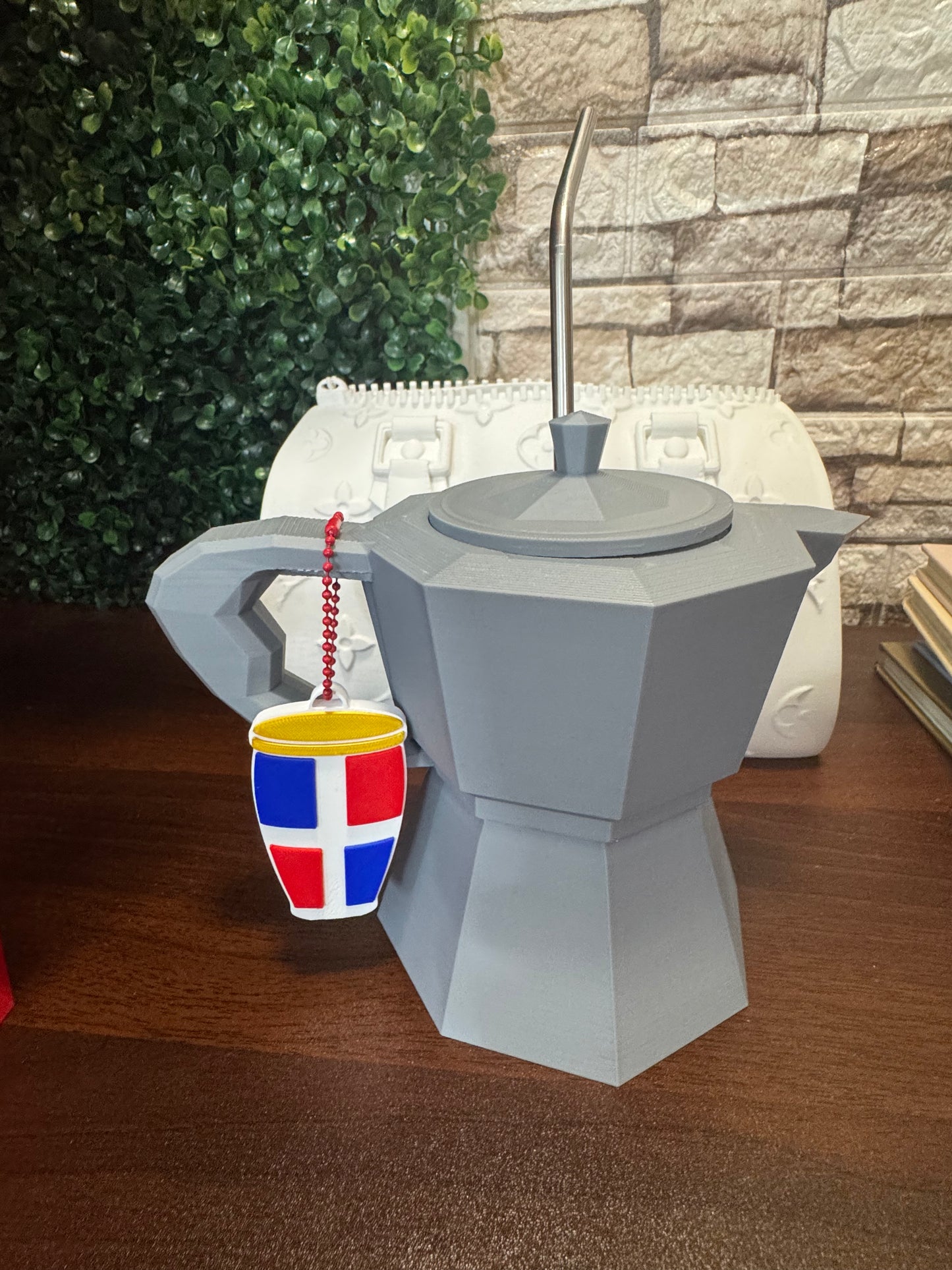 Greca Style Can Holder for 12 oz Cans | Dominican Republic, Puerto Rico & Cuba