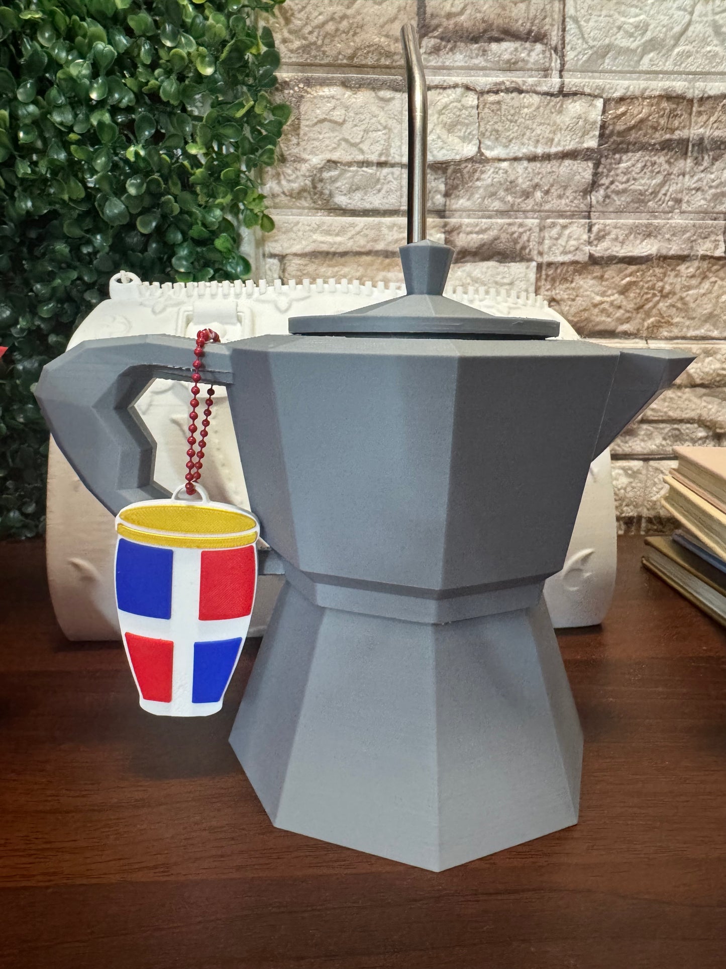 Greca Style Can Holder for 12 oz Cans | Dominican Republic, Puerto Rico & Cuba