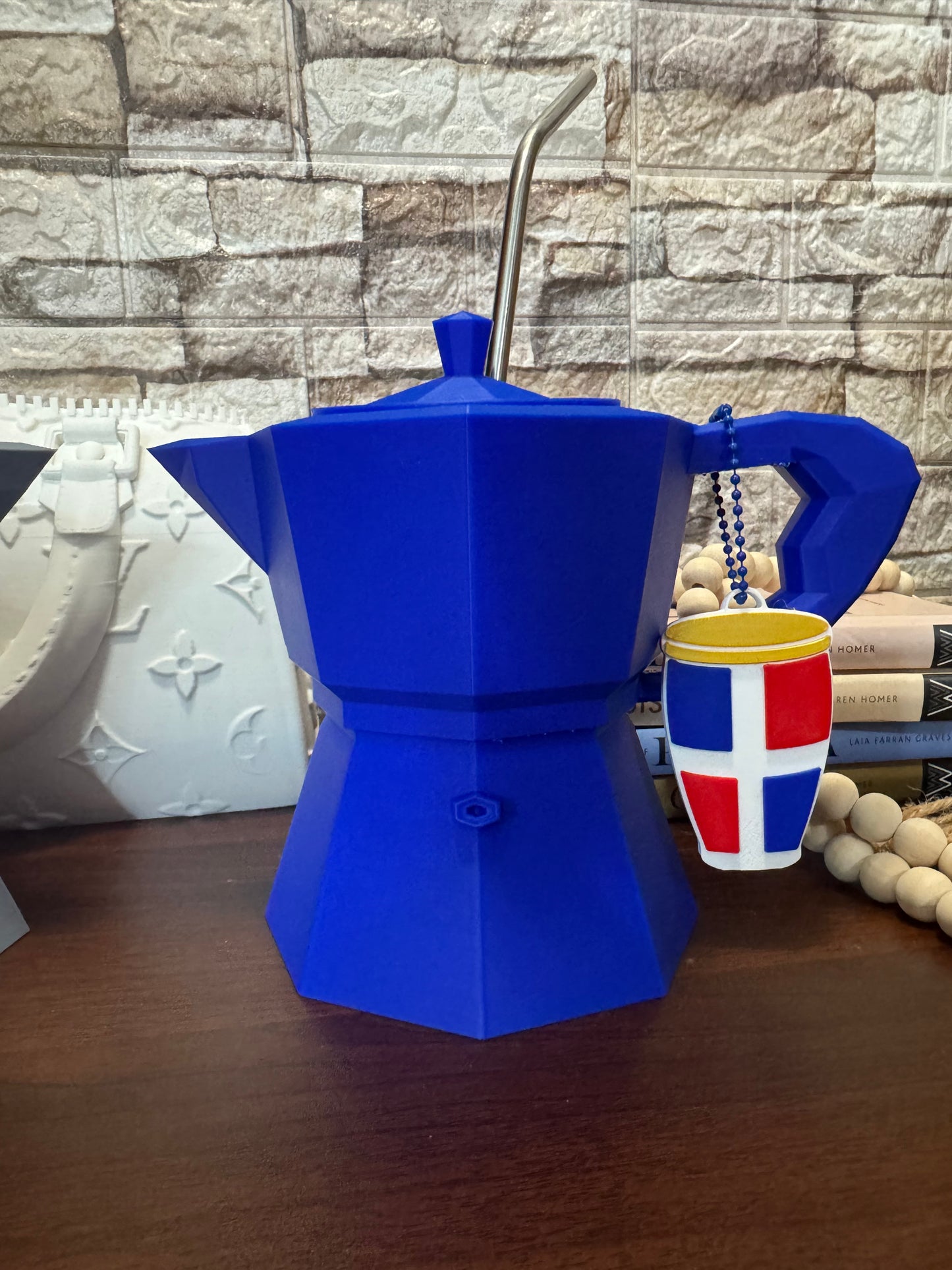 Greca Style Can Holder for 12 oz Cans | Dominican Republic, Puerto Rico & Cuba