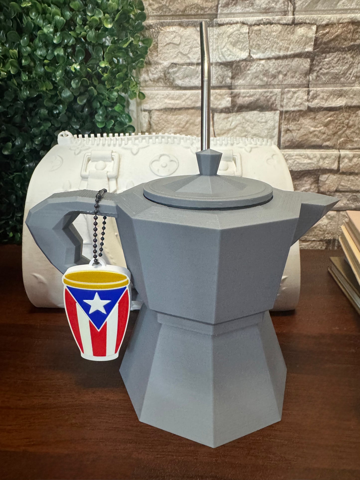 Greca Style Can Holder for 12 oz Cans | Dominican Republic, Puerto Rico & Cuba
