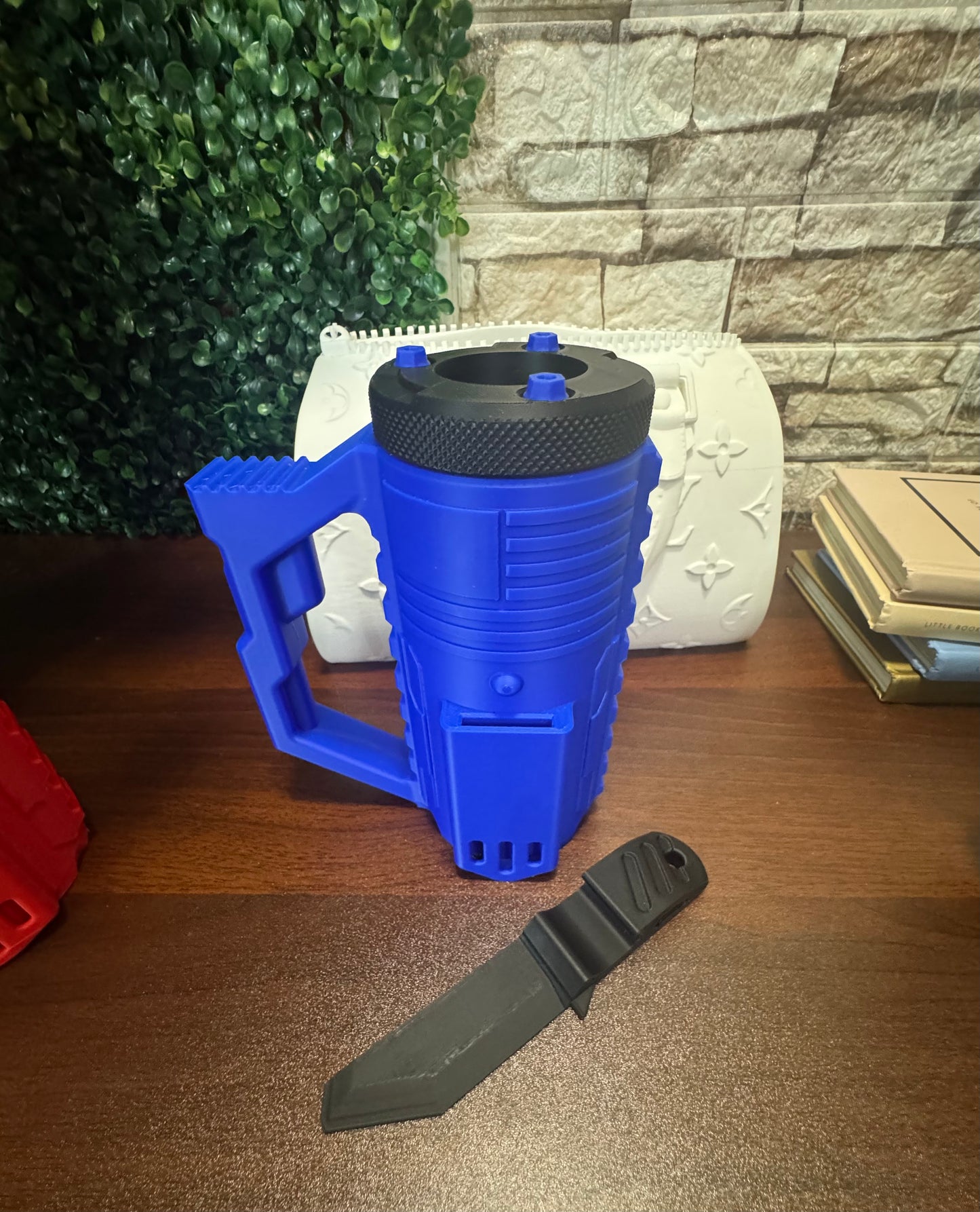 Beer Bottle Holder with Handle & Bottle Opener | 3D Printed