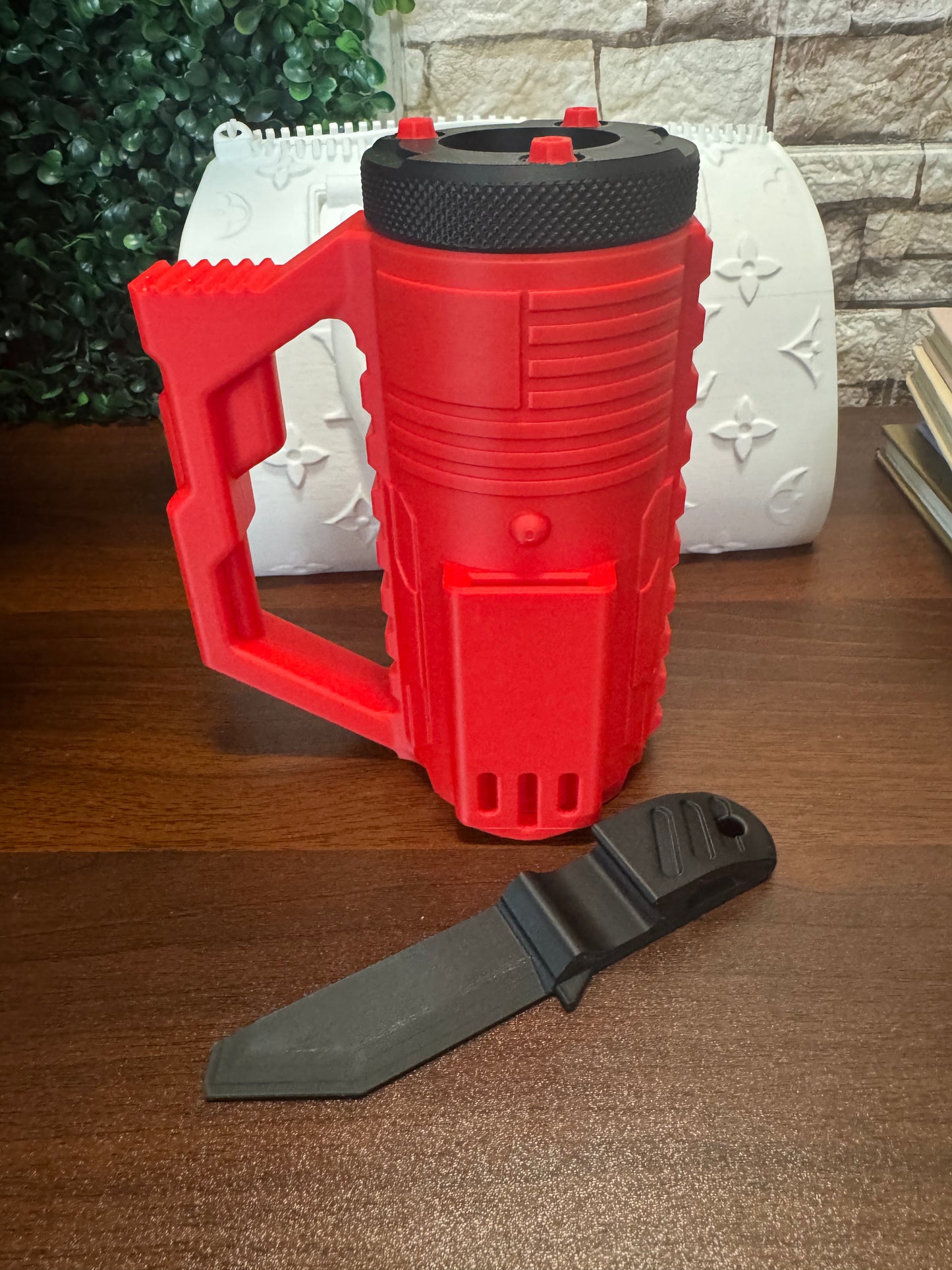 Beer Bottle Holder with Handle & Bottle Opener | 3D Printed