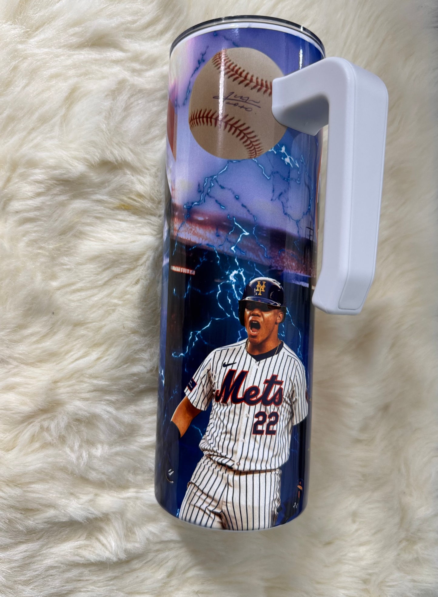 Exclusive Juan Soto Tumbler – New York Mets with Handle (Special Signed Edition)