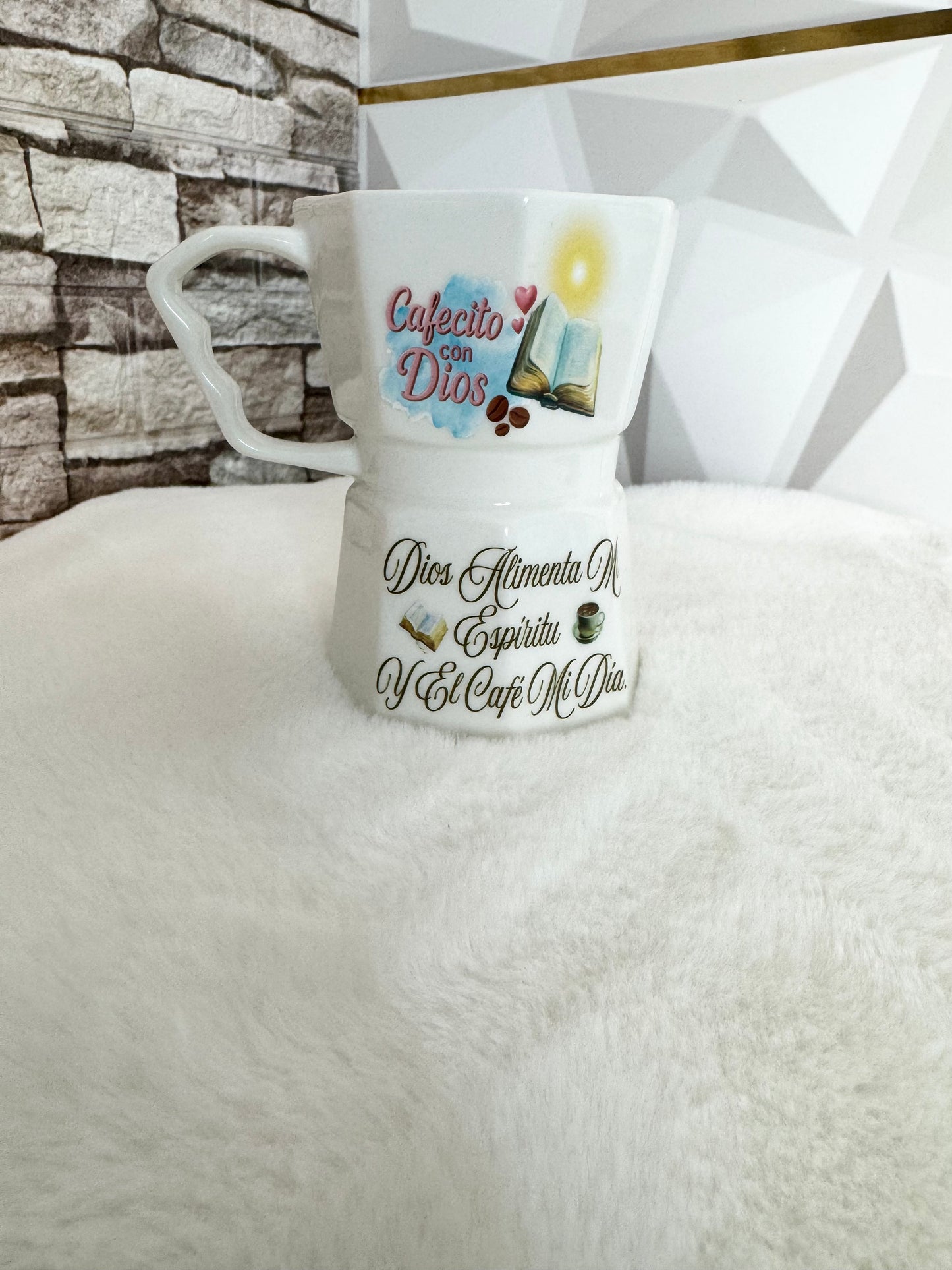 Taza Estilo Greca – Cafecito con Dios