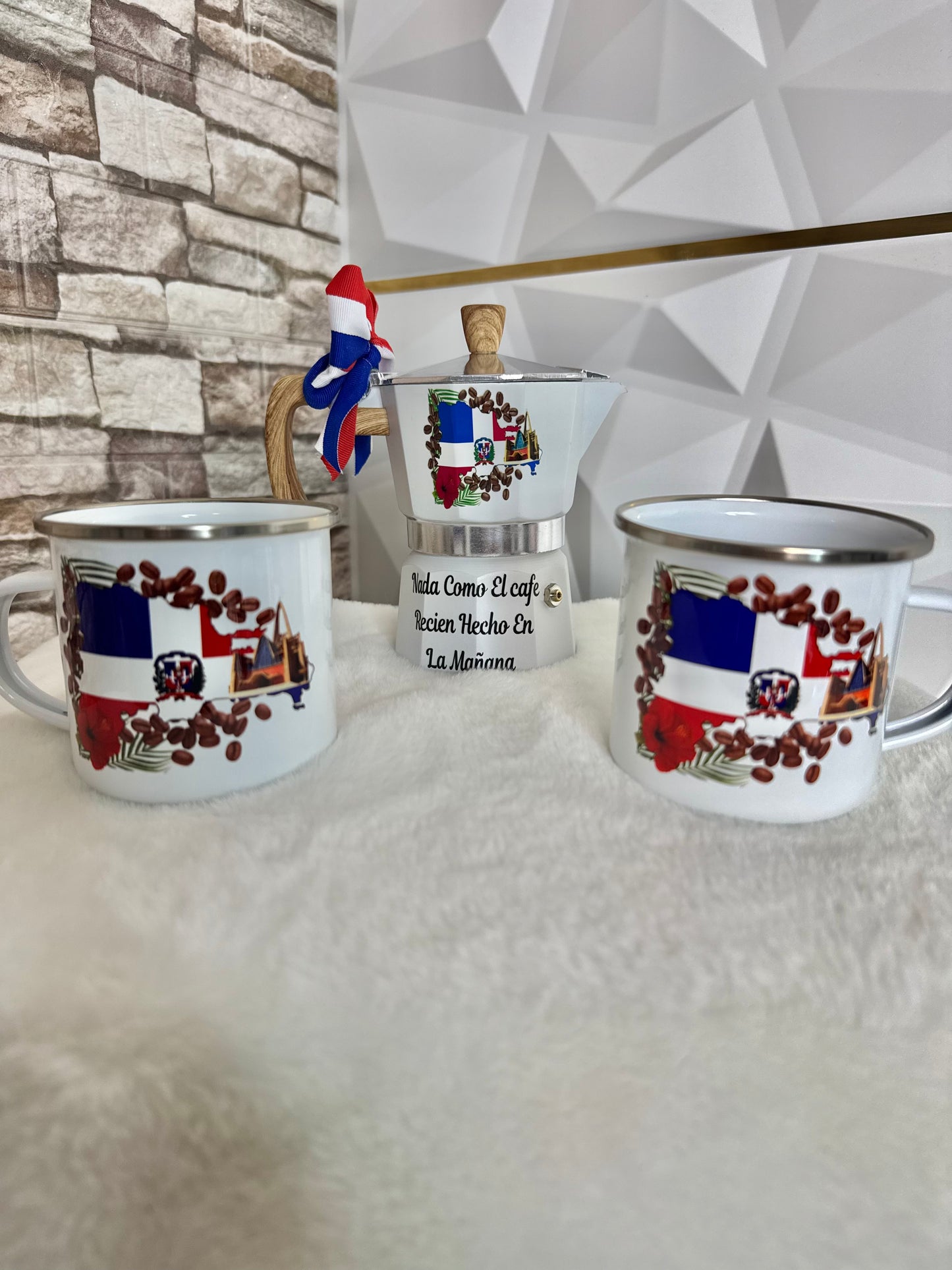 Tazas enamel República Dominicana diseño estilo greca para café
