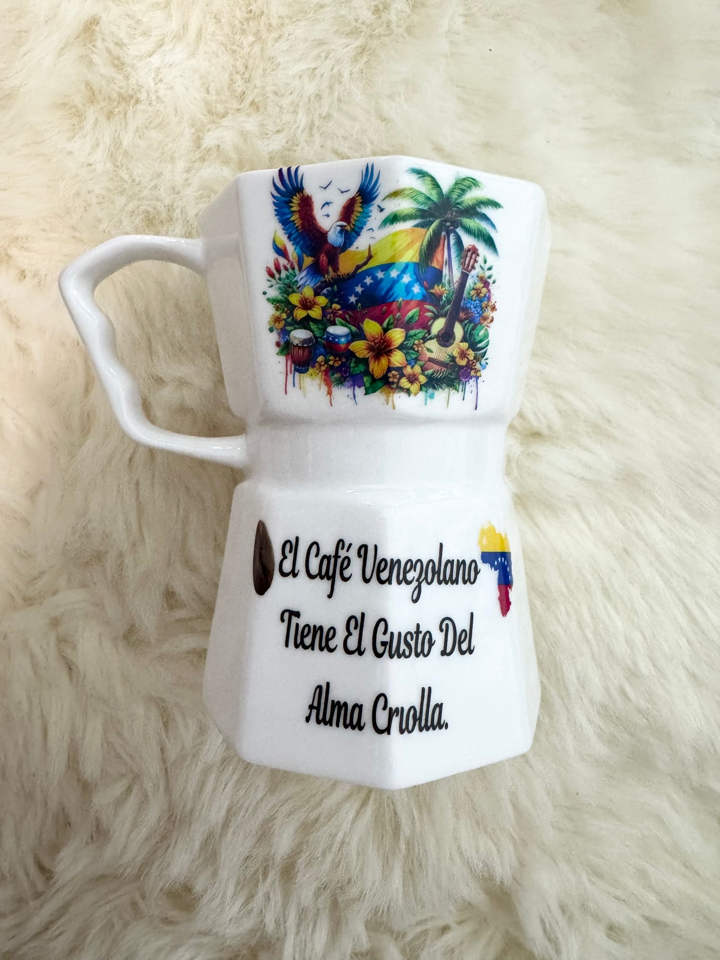 Taza Venezuela estilo greca 12oz diseño patriótico