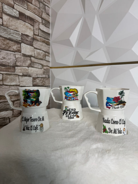 Taza estilo greca de Puerto Rico con diseño cultural boricua en cerámica, 12 oz.